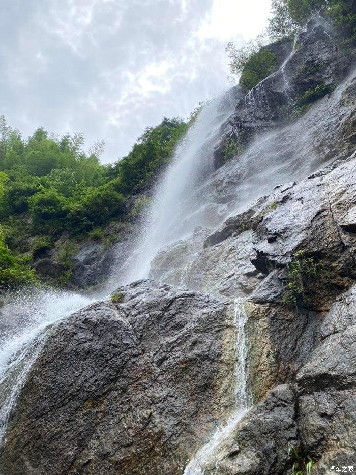 无人的神秘村